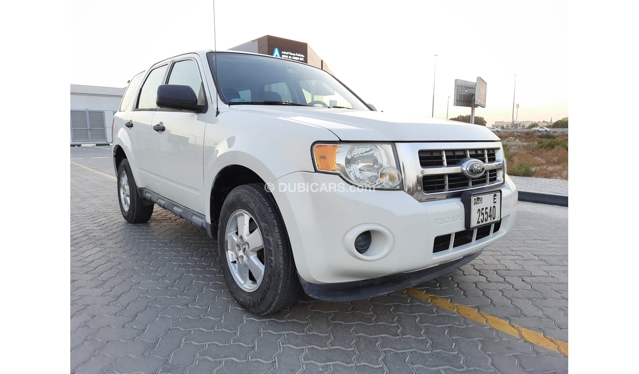 فورد إيسكاب فورد اسكيب موديل ٢٠١٢ خليجي بحالة ممتازة