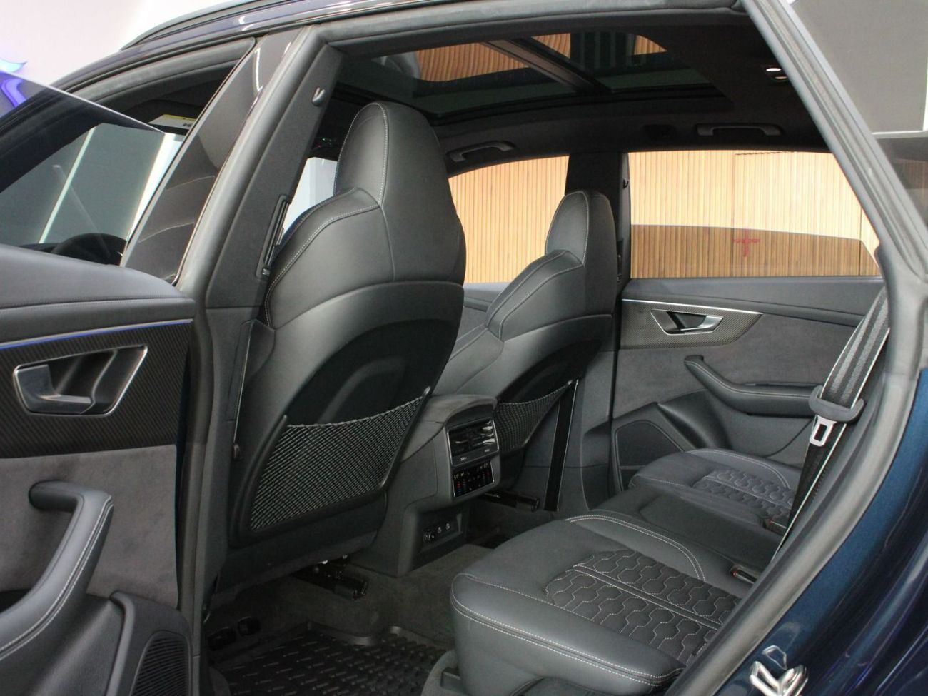 أودي RSQ8 TFSI quattro 4.0L