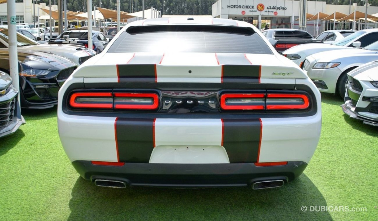 دودج تشالينجر Challenger R/T Hemi V8 5.7L 2019/ SRT Wide Body Kit/Leather Seats/Low Miles/ Excellent Condition