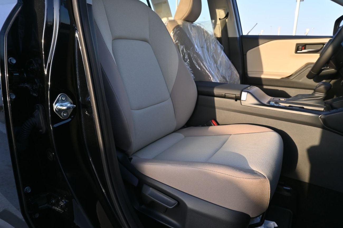 تويوتا راف ٤ Toyota RAV4 XLE 2.5L Hybrid AWD, Model 2026