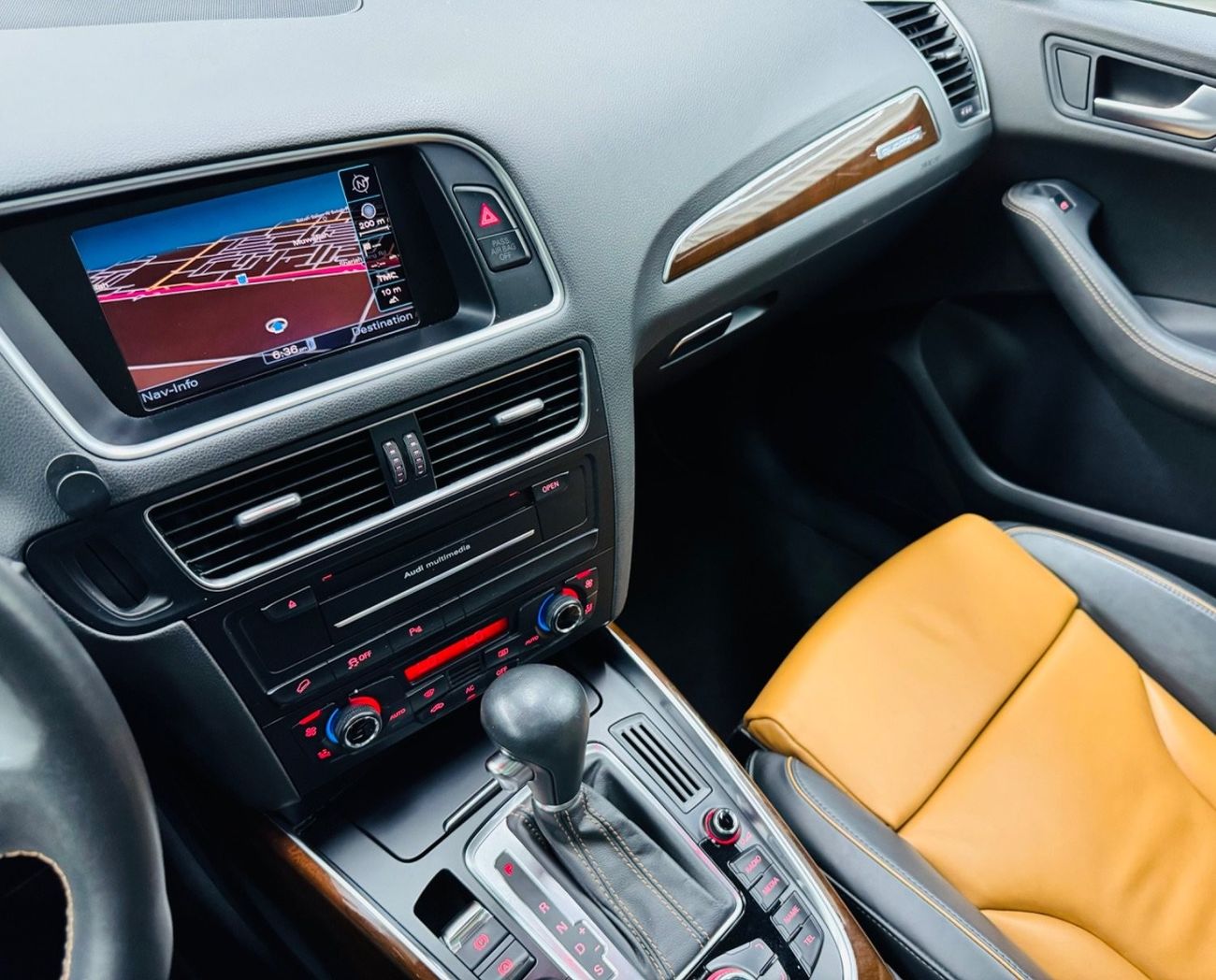 Audi Q5 45 TFSI S-Line 3.0L