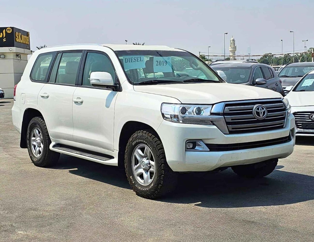 Toyota Land Cruiser / GXR 4.5L / V8 / DIESEL /LOT#7663