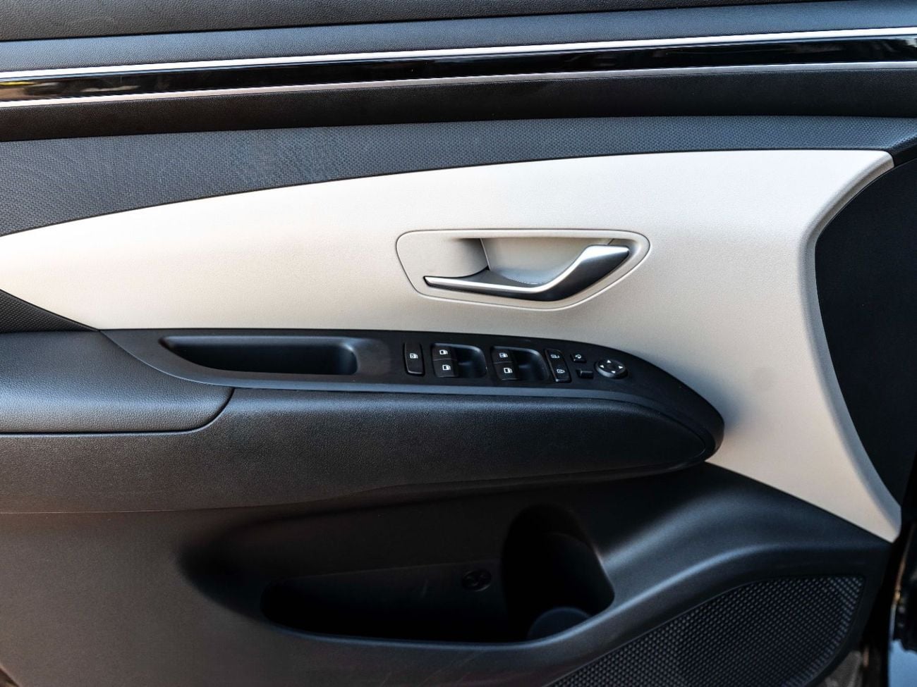 هيونداي توسون 2.0L Smart (FWD)