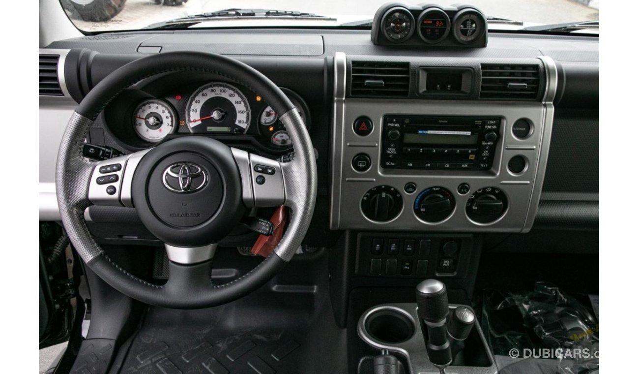 Toyota FJ Cruiser GXR 4.0L with A-Trac , JBL Audio System and Rear Camera