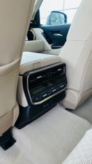 تويوتا لاند كروزر TOYOTA LAND CRUISER LC300 VX PETROL 4.0 HI 2025