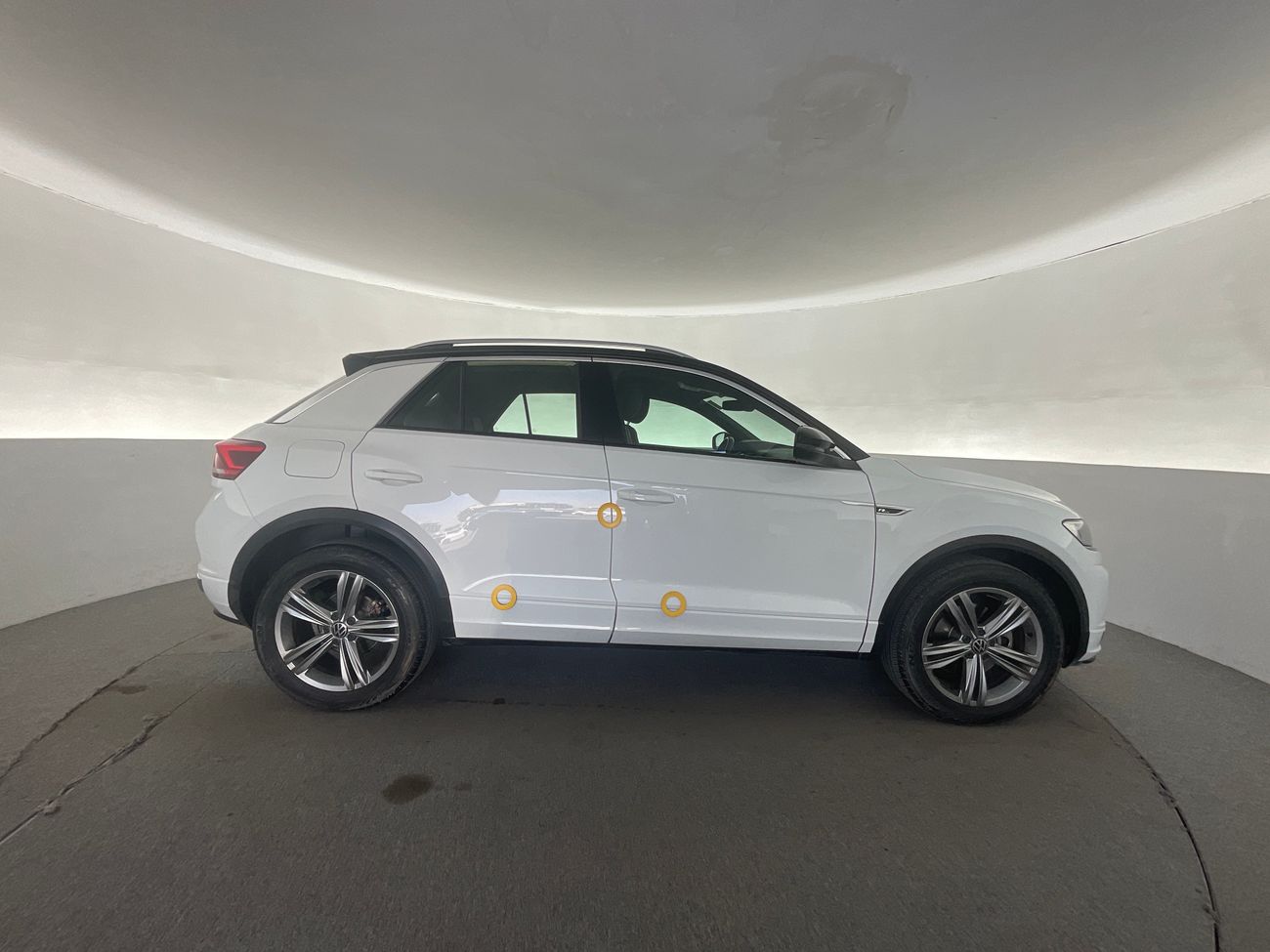 فولكس واجن T ROC R-Line | upto AED 20,000 Ramadan Discount | شامل الضمان | 0 ﺪﻔﻋﺓ ﺃﻮﻟﻯ