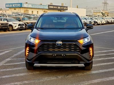 Toyota RAV4 2021 Model XLE Full option hybrid Sunroof , AWD and Trunk Automatic