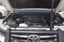 تويوتا هيلوكس 4x4 Diesel (2.8L) Manual (Right Hand Drive)