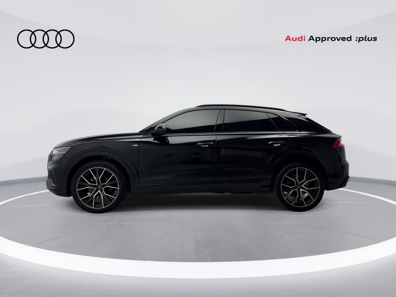 أودي Q8 55 TFSI quattro (340 HP) Q8 55 TFSI quat 340hp Luxury (Ref# 38605)