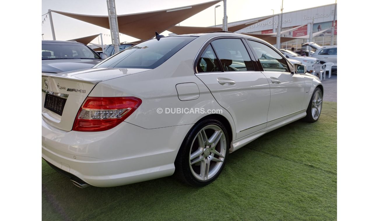 مرسيدس بنز C 300 خليجى موديل 2010 بانوراما جلد مثبت سرعة تحكم رنجات حساسات جناح بحالة ممتازة