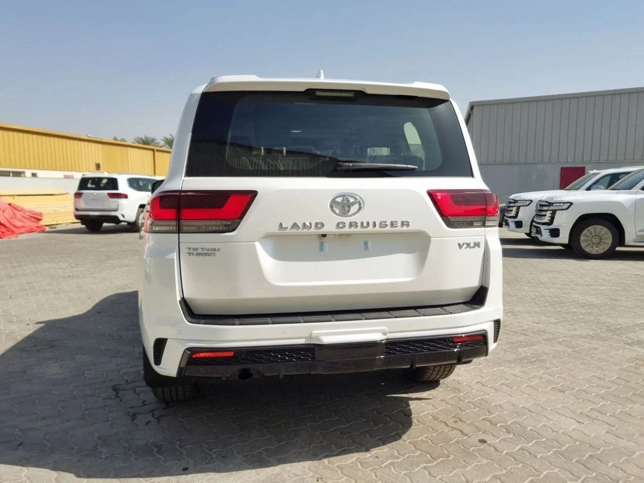 تويوتا لاند كروزر 2026 Toyota Land Cruiser LC300 VXR (Full-Option with Radar) 3.3L V6 TW Twin Turbo Diesel A/T 4WD Exp