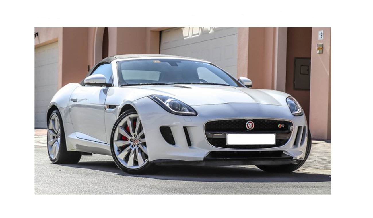 Jaguar F-Type 2015 GCC under Warranty with Zero Down-Payment.