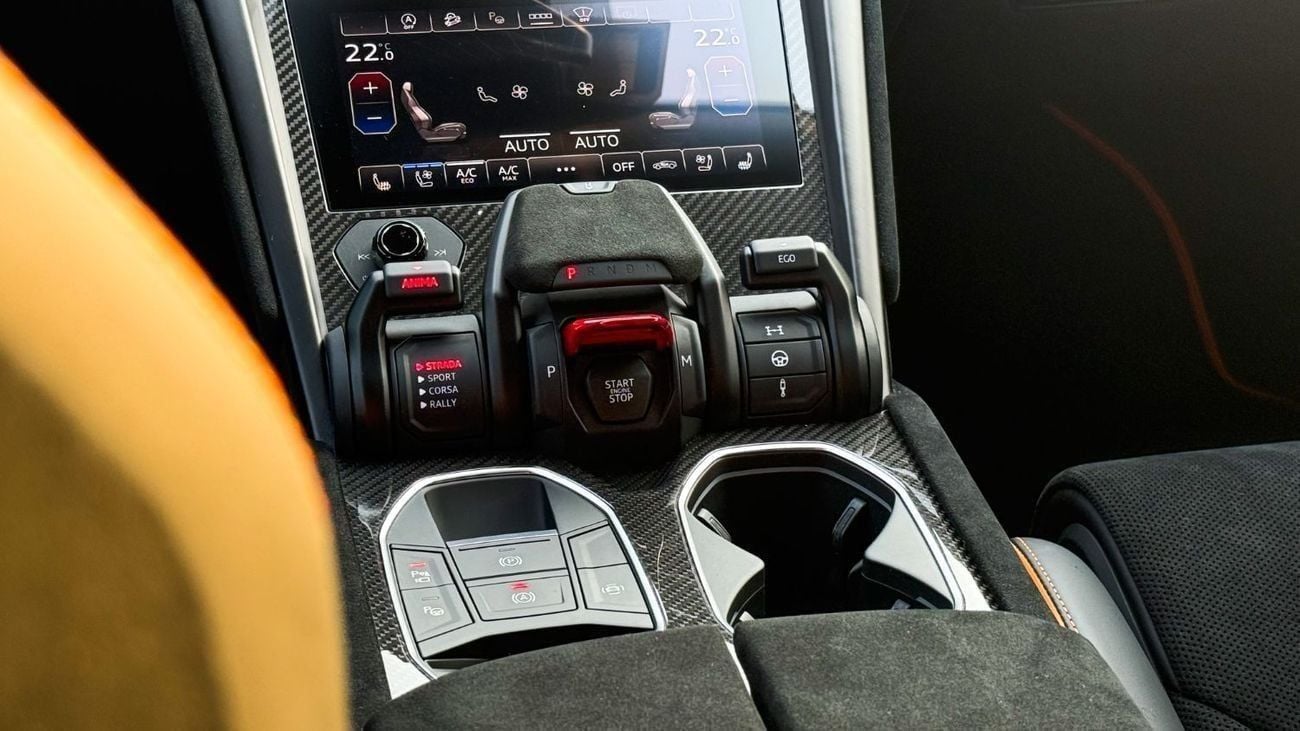 Lamborghini Urus 4.0T V8 Performante LAMBORGHINI URUS Performante -  4.0T V8 - 2024 - DEALER WARRANTY