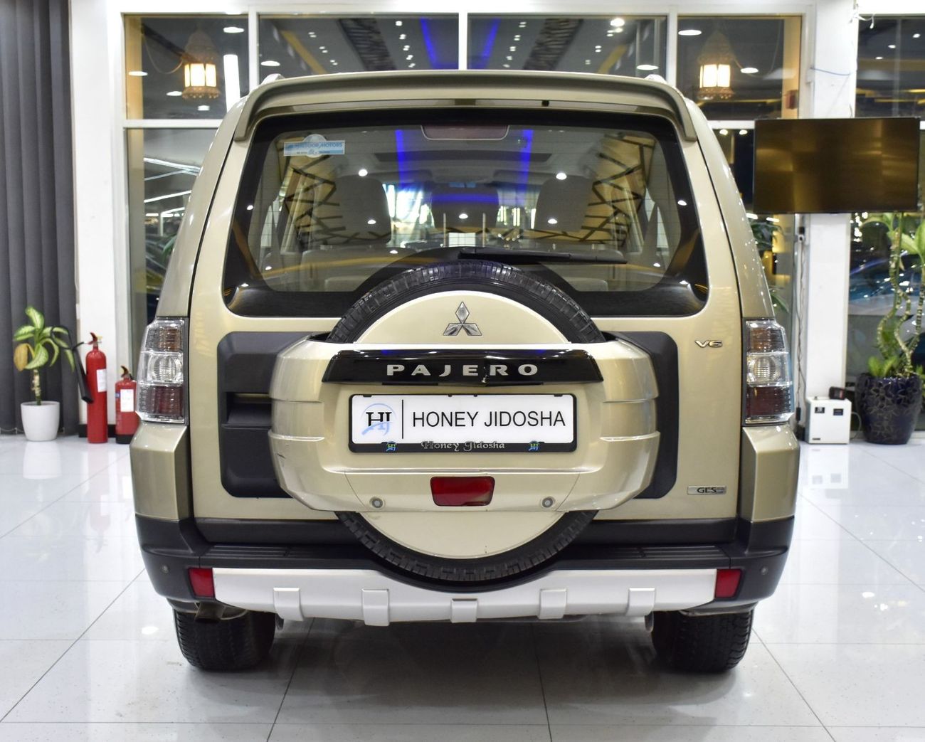 ميتسوبيشي باجيرو EXCELLENT DEAL for our Mitsubishi Pajero GLS ( 2008 Model ) in Golden Color GCC Specs