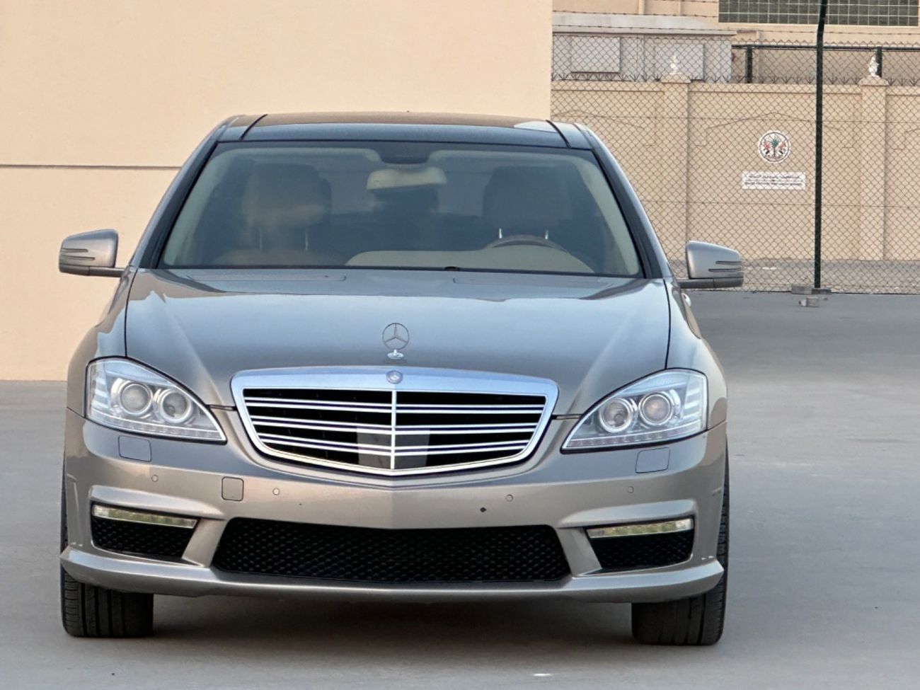 Mercedes-Benz S 350 GCC MODEL 2009 car perfect condition inside and outside full  option sun roof leather seats  screen 