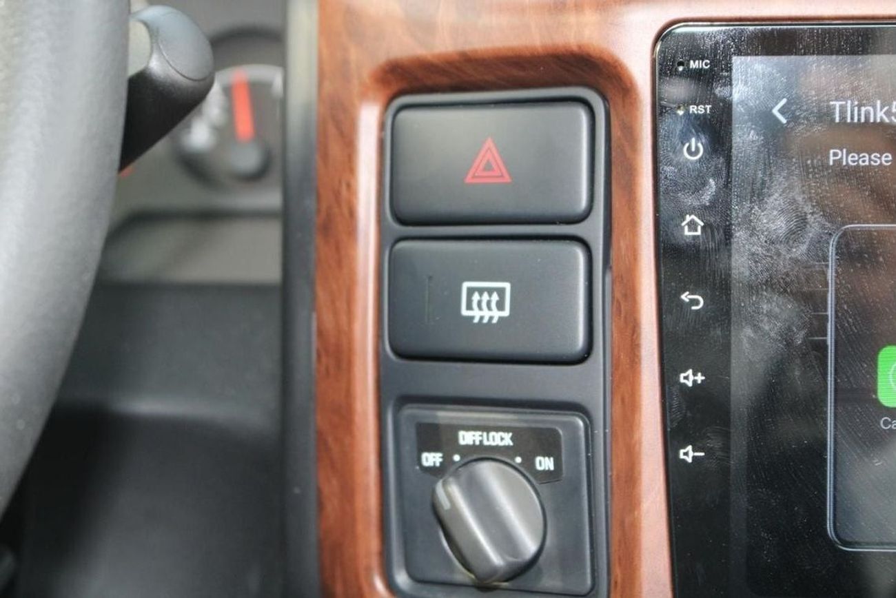 نيسان باترول سفاري NISSAN PATROL Y61 4.8L PETROL 4WD GRX AUTO