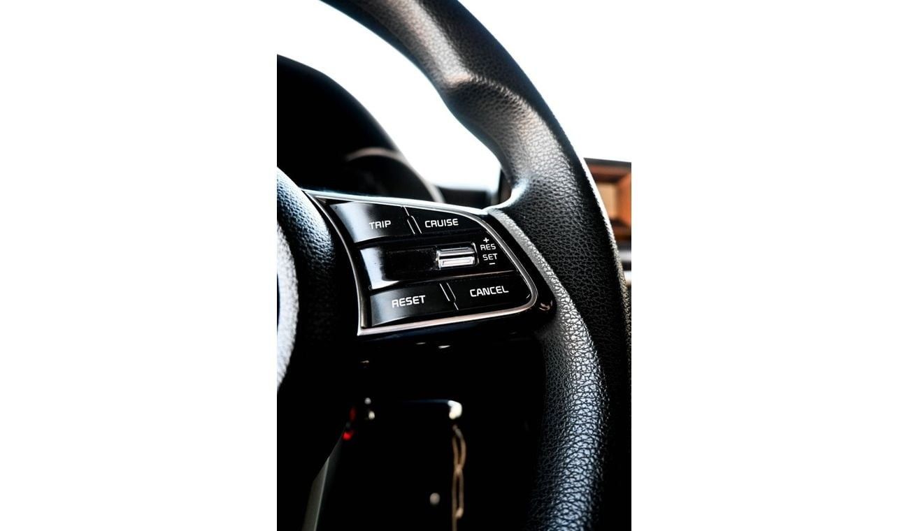 كيا سيراتو Base 1.6L Kia Cerato 2019 GCC in excellent condition, inside and out