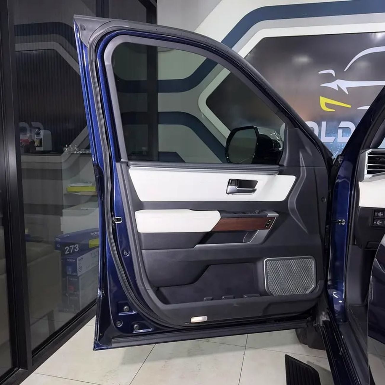 تويوتا سيكويا CAPSTONE HYBRID