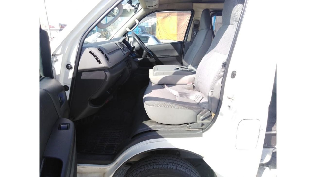 Toyota Hiace TOYOTA HIACE RIGHT HAND DRIVE (PM1106)