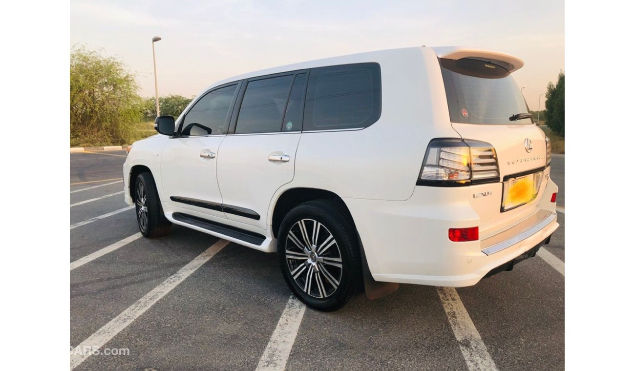 Lexus LX570