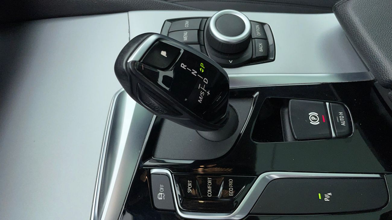 BMW 520i EXCLUSIVE 2 | Zero Down Payment | Home Test Drive