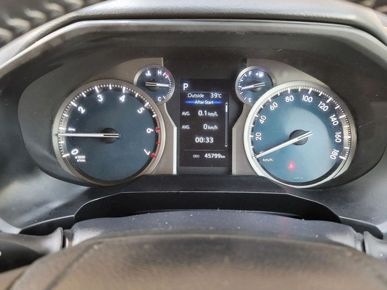 تويوتا هيلوكس 4x4 Diesel Right Hand Drive ( Export Only)