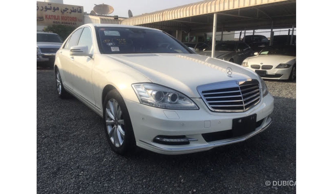 مرسيدس بنز S 550 وارد اليابان بطاقة جمركية