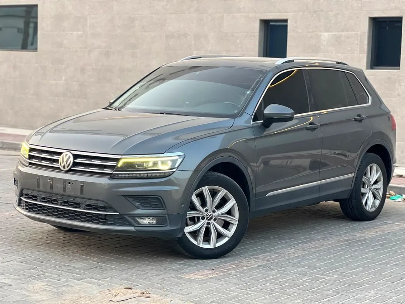 Volkswagen Tiguan SEL 800 P.M | SEL GCC Specs