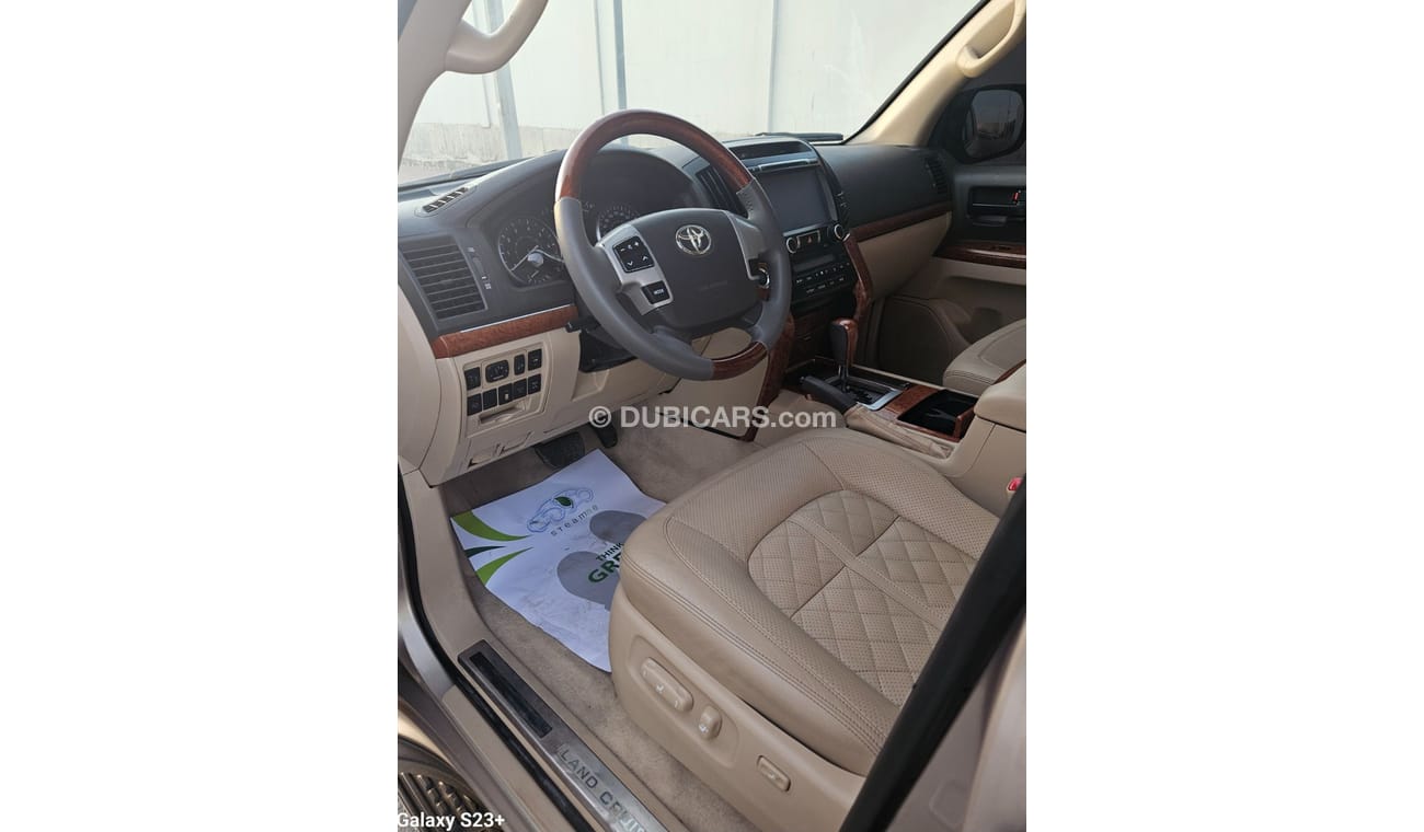 تويوتا لاند كروزر GXR