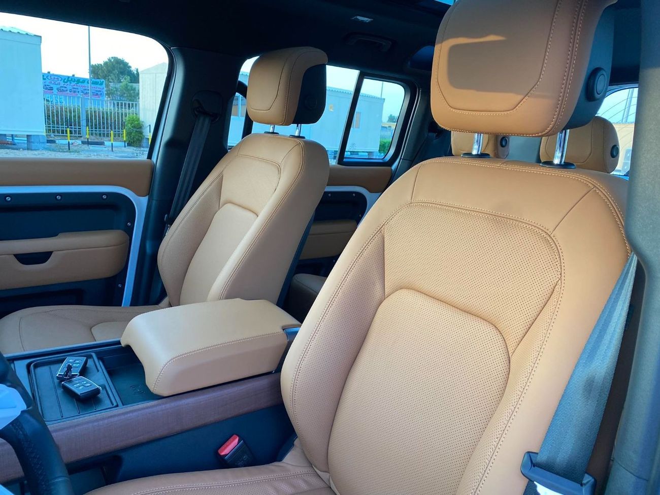 Land Rover Defender GCC SPEC 22 INCH RIMS GCC SPEC UNDER WARRANTY