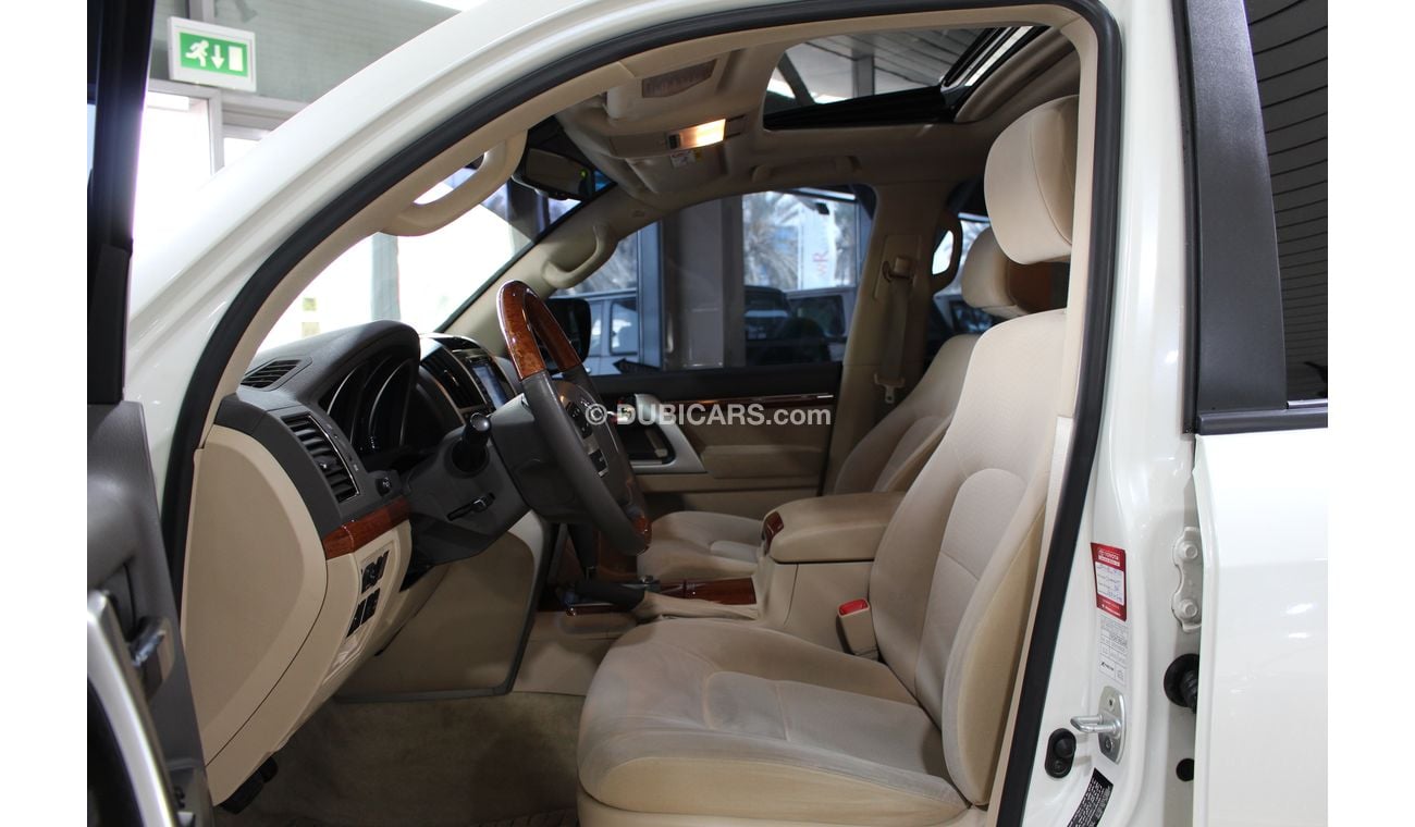 Toyota Land Cruiser V8 - 5.7 L XTREME