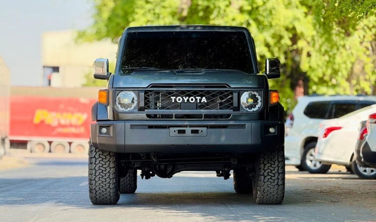 Toyota Land Cruiser Pick Up DOUBLE CABIN PICKUP | 2013 | LHD | 4.0L PETROL ENGINE | FACELIFTED TO 2025 MODEL | POWER WINDOWS | G