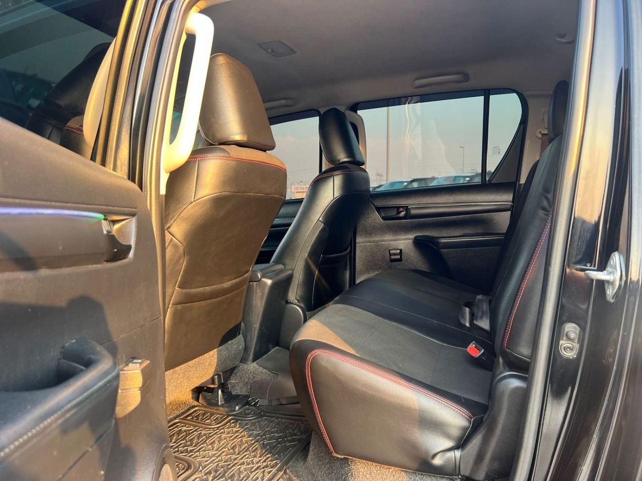 Toyota Hilux Toyota Hilux 2021Model 2.7 v4 Engine Fuel.Petrol Revolution Edition .off Road package full option. B