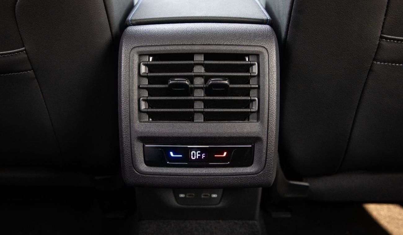 فولكس واجن جولف ار Base 2.0T Ramadan Offers For sale in Dubai Volkswagen Golf R Hatchback 2.0L