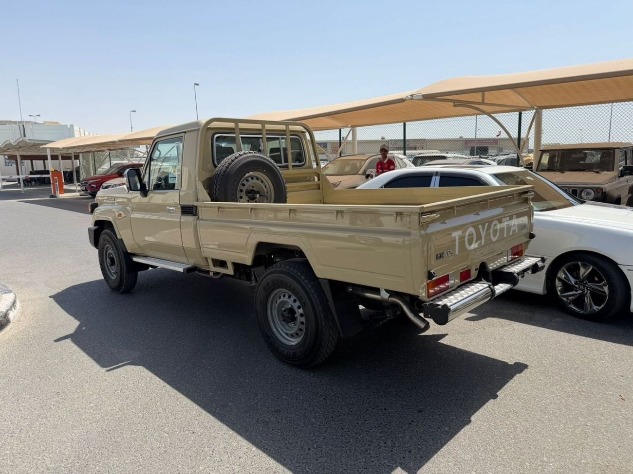 Toyota Land Cruiser Pick Up Toyota Land Cruiser LC79 SC 4.0 AT 2026 basic Omani