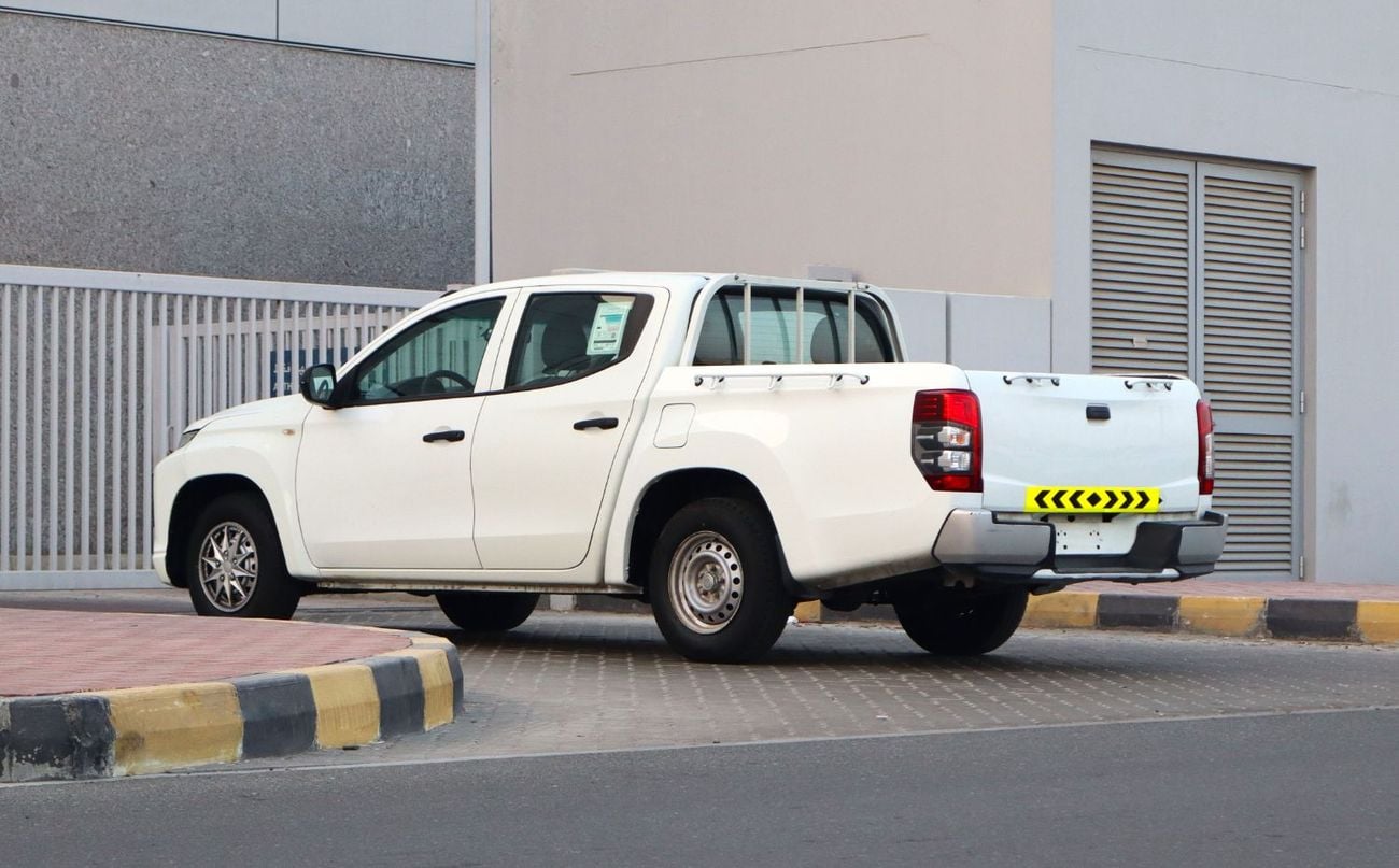 Mitsubishi L200 GL 2.4L (128 HP) Double Cab Utility