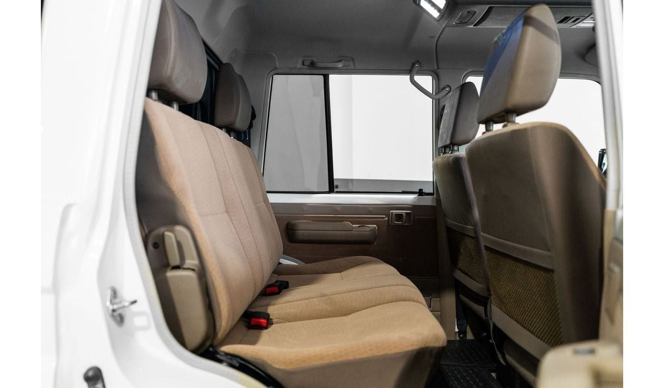 تويوتا لاند كروزر بيك آب Overland / Arctic Trucks Kit