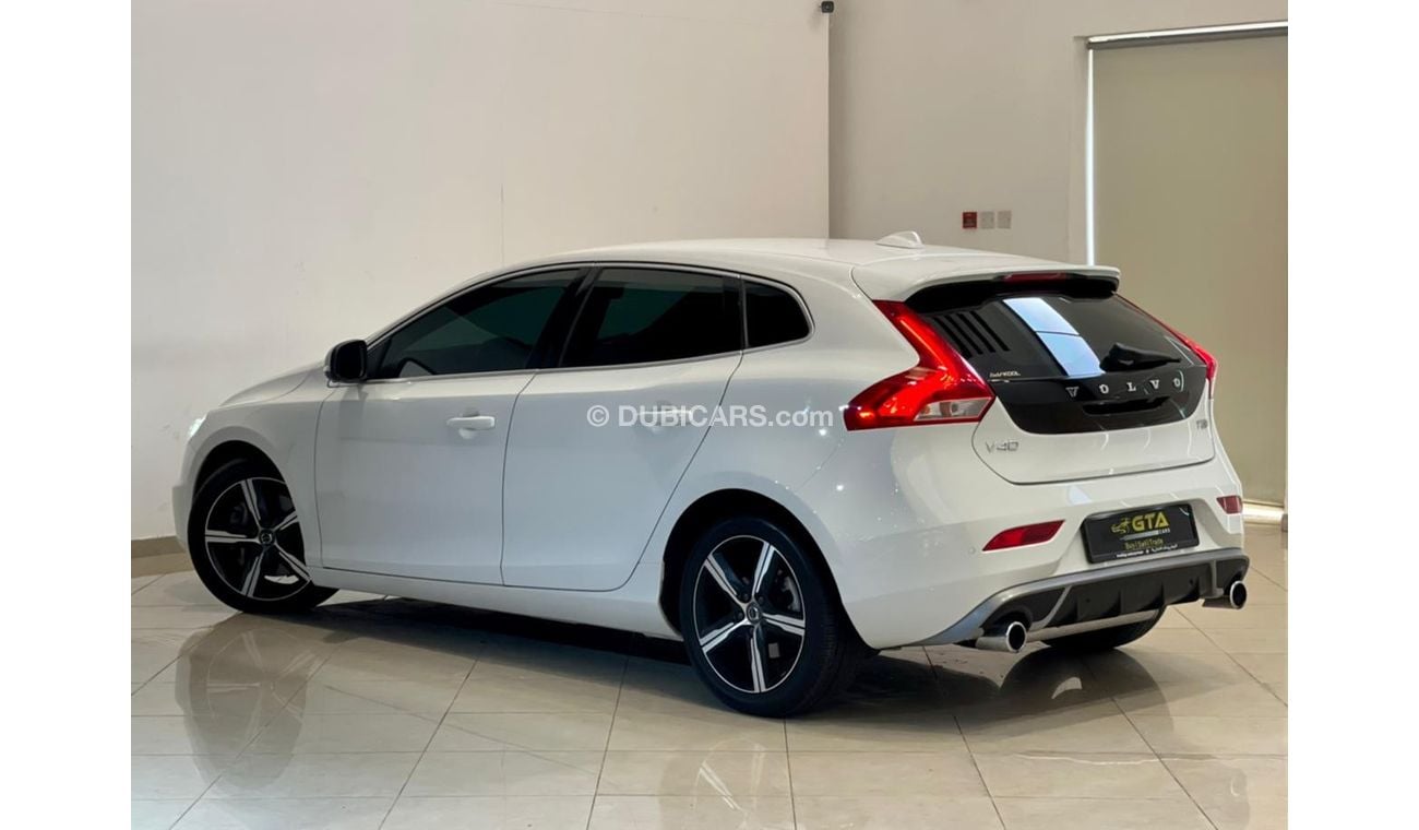 Volvo V40 2018 Volvo V40 T5 R-Design, Warranty, Full Service History, Low KMs, GCC