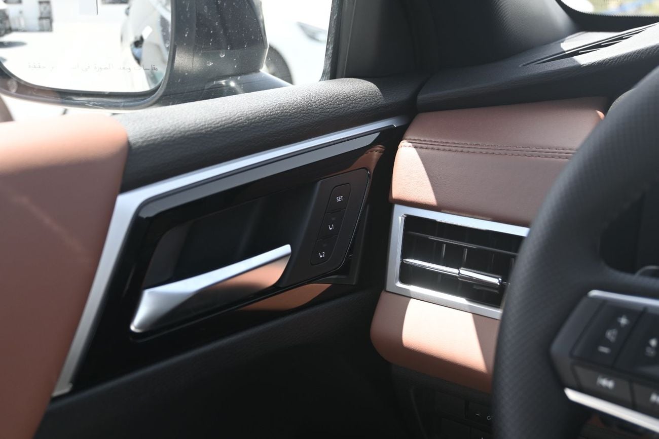 ميتسوبيشي آوتلاندر Mitsubishi Outlander P-Line, 2.5L Petrol 4WD, Model 2026, Color Black