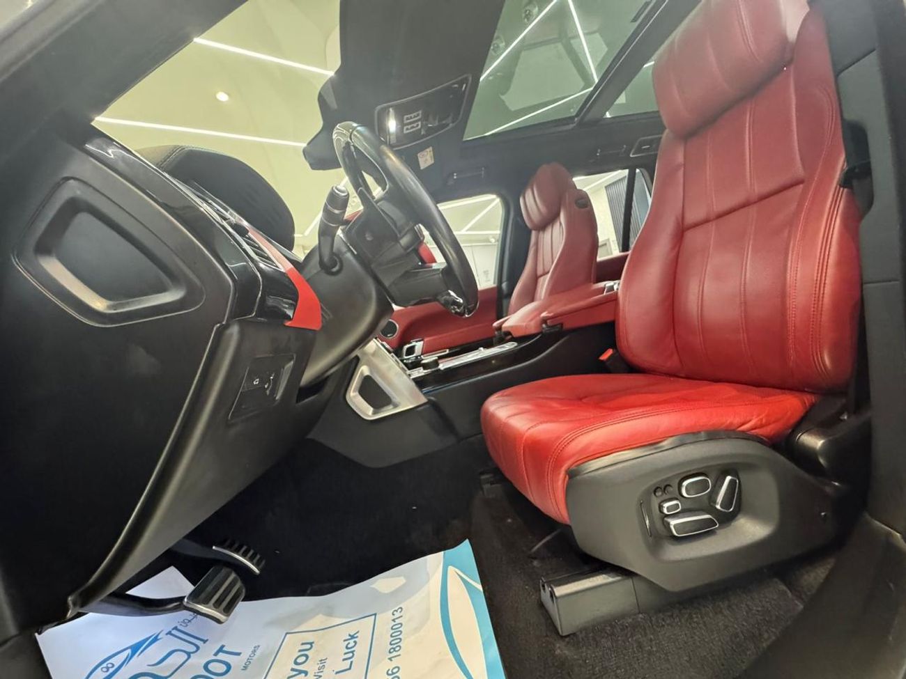 Land Rover Range Rover Supercharged 5.0L LOVELY SUPERCHARGED RR VOGUE V8 || GCC II TOP RANGE || ACCIDENT FREE || LOW MILEAG