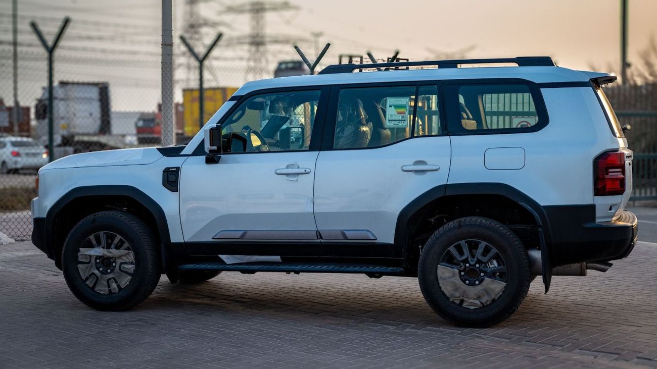 تويوتا برادو 2.8T DSL All Rounder . Four Wheel Drive , 7 Seats . 5 Door . Automatic