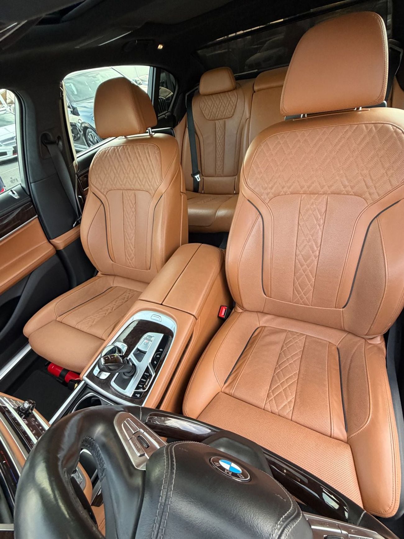 بي أم دبليو 750Li xDrive Executive 4.4L