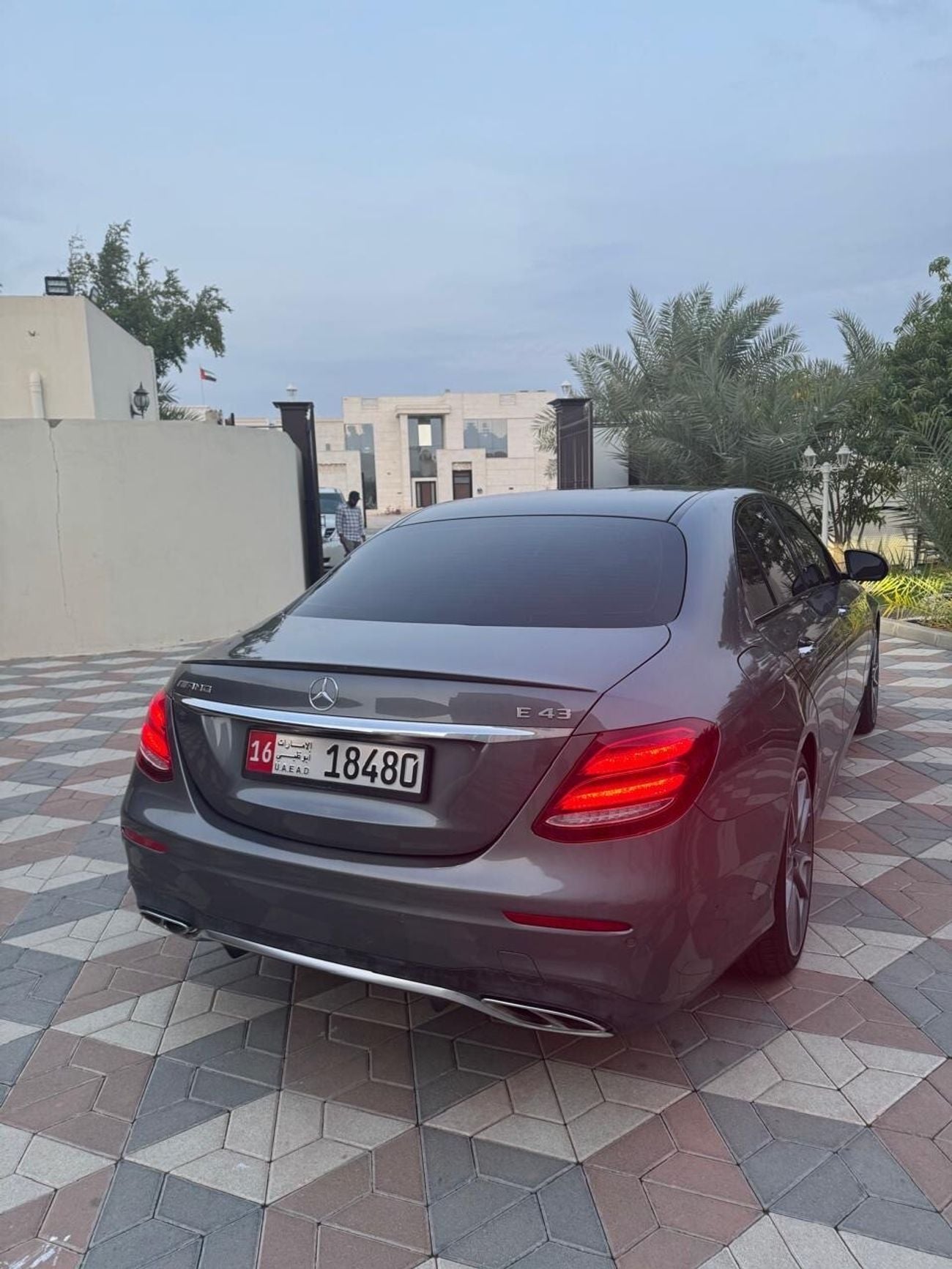 مرسيدس بنز E 43 AMG