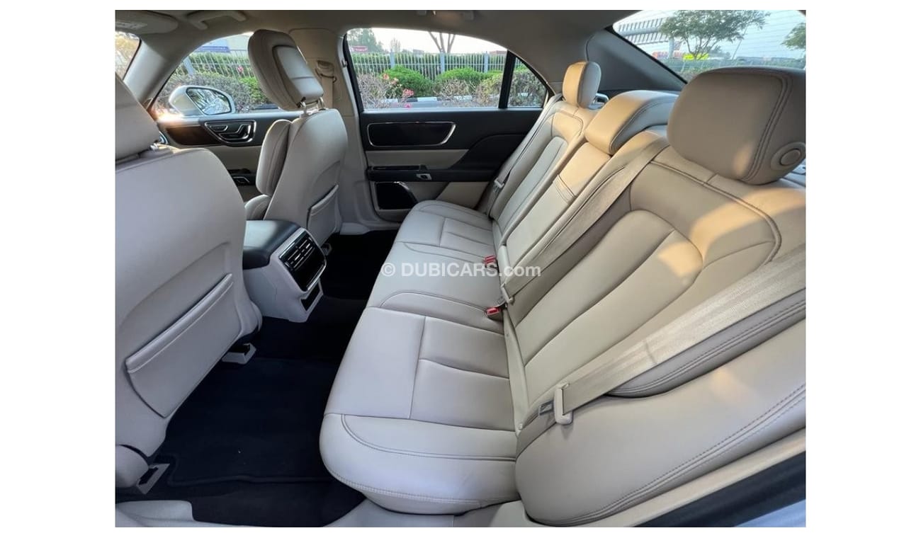 Lincoln Continental LINCOLN CONTINENTAL 2019 GCC UNDER WARANTY WITH SERVICE CONTRACT IN PERFECT CONDITION