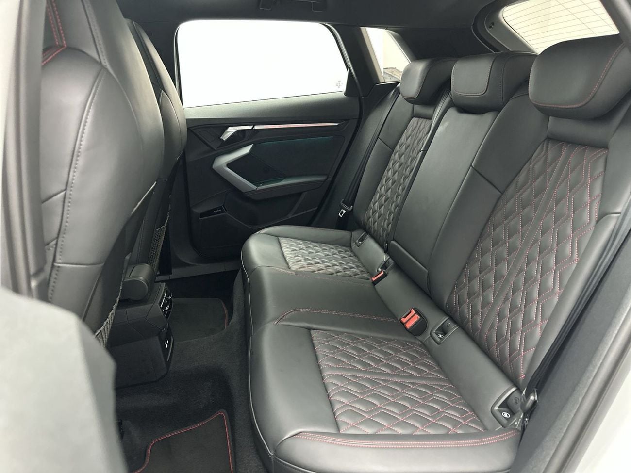 Audi S3 TFSI quattro 2.0L Sportback 333hp (Ref# 42390)