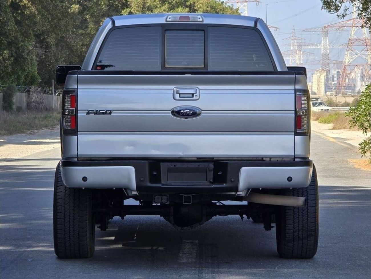 Ford F 150 FX4 Platinum 5.0L FORD F-150 2014 V8 6.2L GCC GOOD CONDITION INSIDE OUT SIDE