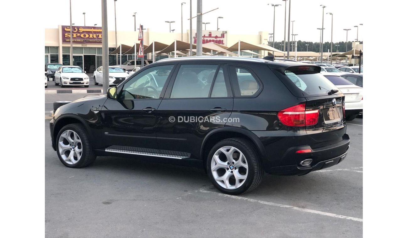 BMW X5 Bmw X5 model 2009GCC car prefect condition full option low mileage sun roof leather seats back camer