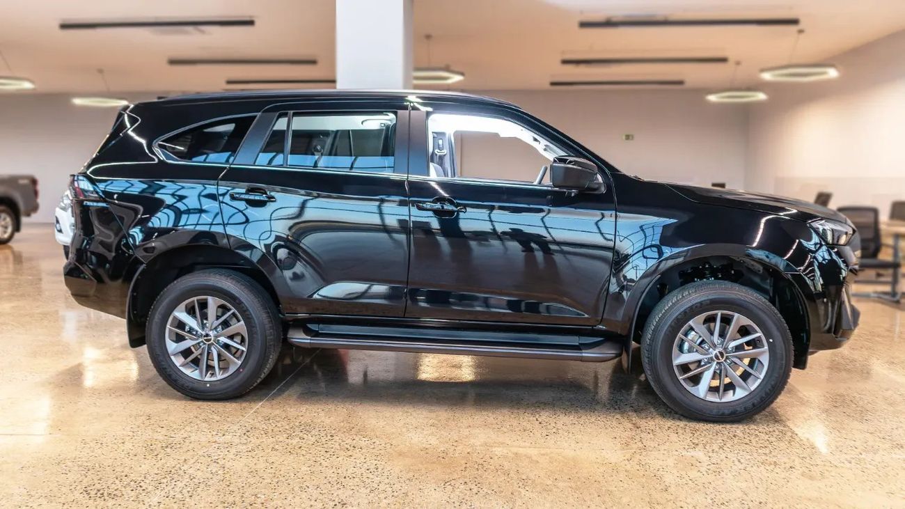 إيسوزو MU X ISUZU/MU-X/MUX02 1.9L 4X4 AT RBD Full Option 7STR