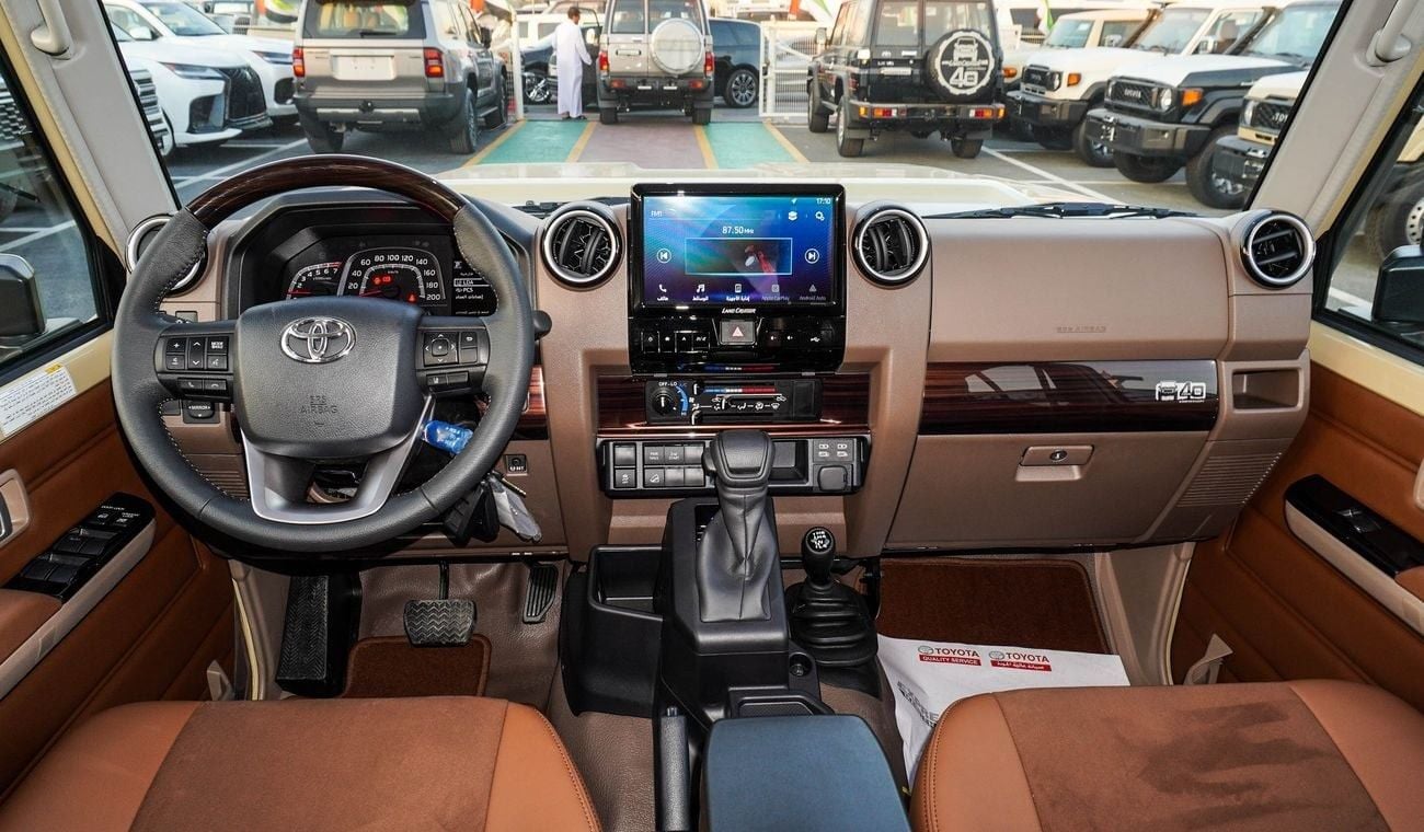 Toyota Land Cruiser Pick Up 4.0L V6 Double Cabin A/T