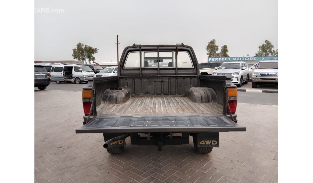 تويوتا هيلوكس TOYOTA HILUX PICK UP RIGHT HAND DRIVE (PM1554)